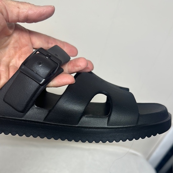 Wild Fable Black Minimalist Sandals New - Picture 5 of 8